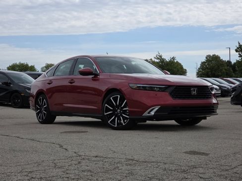 Certified 2025 Honda Accord Touring image 2