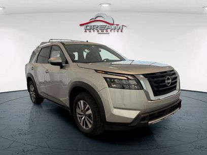 New 2025 Nissan Pathfinder SL
