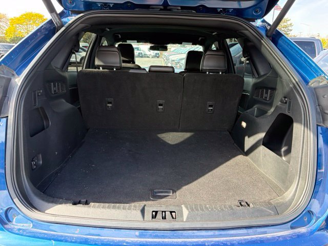 Used 2021 Ford Edge ST-Line w/ Class II Trailer Tow Package AWD/4WD image 8