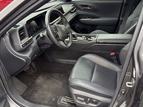 Used 2024 Toyota Crown Limited image 11