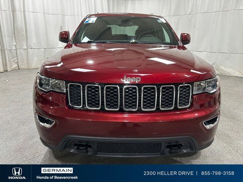 Used 2021 Jeep Grand Cherokee Laredo w/ Security & Convenience Group AWD/4WD image 3