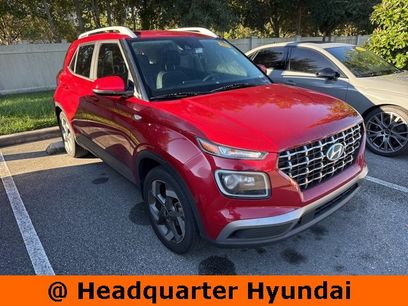Certified 2022 Hyundai Venue Limited w/ Cargo Package
