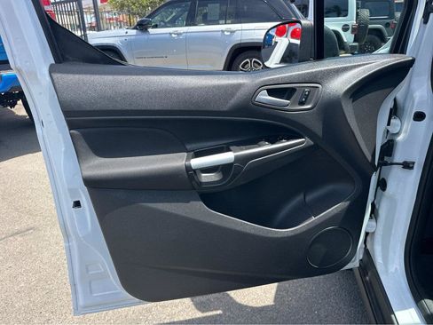 Used 2016 Ford Transit Connect XLT FWD image 13