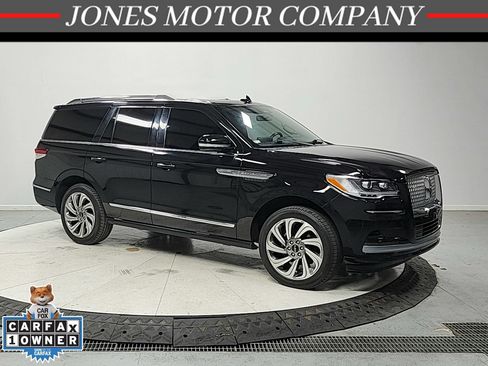 Used 2024 Lincoln Navigator Reserve AWD/4WD image 1