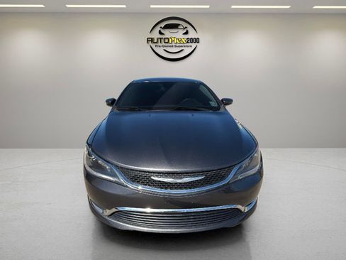 Used 2015 Chrysler 200 Limited image 2