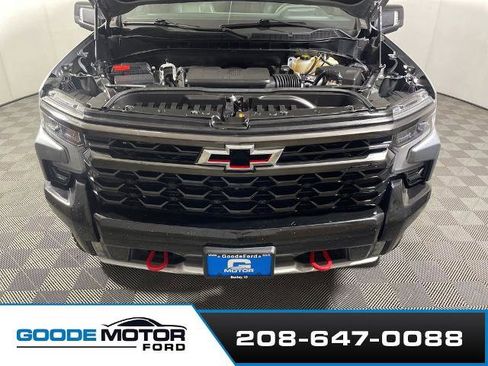 Used 2023 Chevrolet Silverado 1500 ZR2 w/ Technology Package AWD/4WD image 24