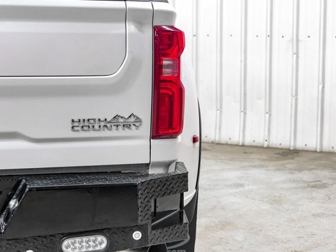 Used 2025 Chevrolet Silverado 3500 High Country w/ High Country Premium Package AWD/4WD image 50