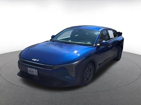 Used 2026 Kia K4 FWD image 4
