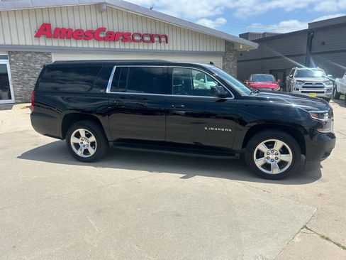 Used 2017 Chevrolet Suburban LT AWD/4WD image 2
