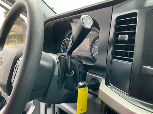 New 2025 Ford F250 XL w/ XL Chrome Package image 30