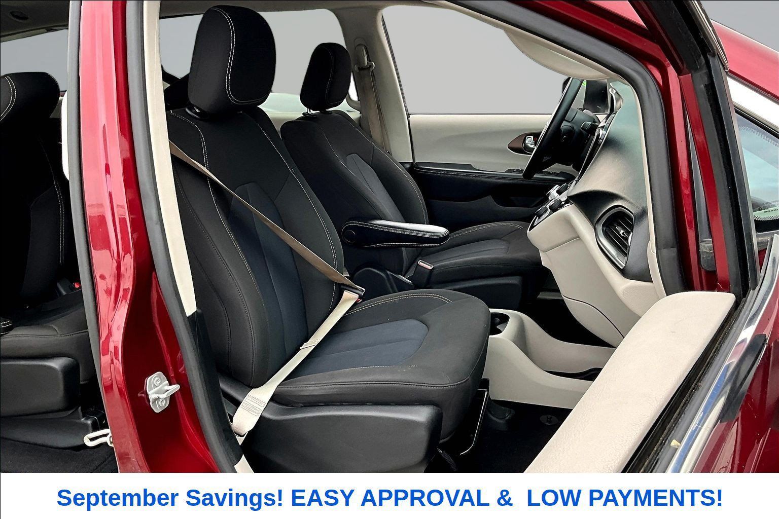 Used 2020 Chrysler Voyager LX FWD image 29