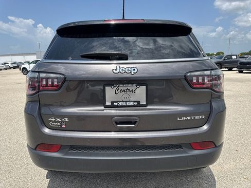 Used 2024 Jeep Compass Limited AWD/4WD image 5