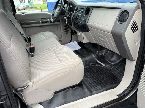 Used 2008 Ford F350 4x4 Regular Cab Super Duty image 17