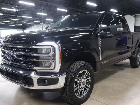 Used 2023 Ford F250 Lariat AWD/4WD image 1