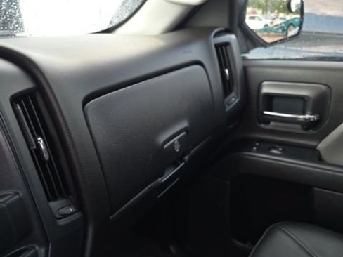 Used 2018 Chevrolet Silverado 1500 Custom w/ Custom Value Package RWD image 19
