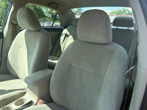 Used 2013 Toyota Corolla LE FWD image 15