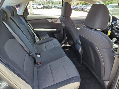 Used 2024 Kia Forte LXS w/ LXS Technology Package FWD image 17