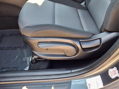 Used 2025 Kia Soul LX FWD image 21