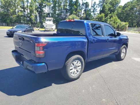 Used 2022 Nissan Frontier SV RWD image 6