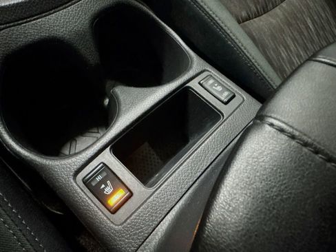 Used 2020 Nissan Rogue S w/ Special Edition Package image 23