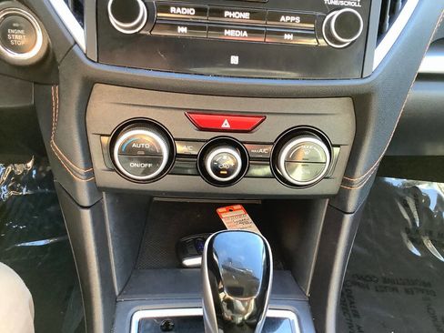 Used 2020 Subaru Crosstrek 2.0i Limited w/ Moonroof Package image 37