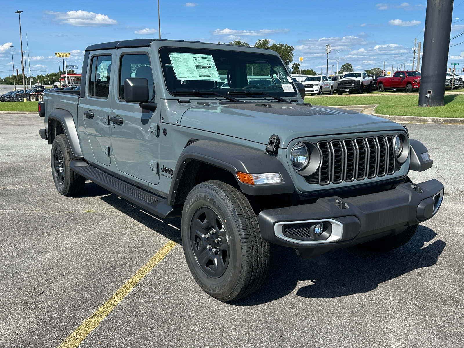 New 2026 Jeep Gladiator Sport AWD/4WD image 3
