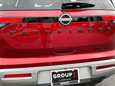 Used 2022 Nissan Pathfinder SL w/ Lighting Package (N92) image 9