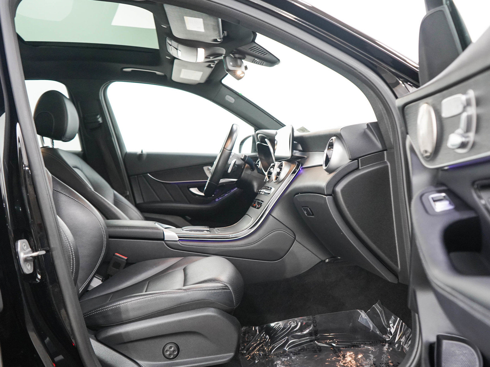 Used 2021 Mercedes-Benz GLC 300 4MATIC image 11