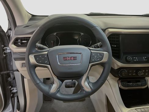 Used 2023 GMC Acadia Denali w/ Denali Ultimate Package image 11