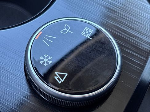 New 2026 Nissan Rogue SV image 21