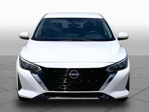 Used 2025 Nissan Sentra SV FWD image 4