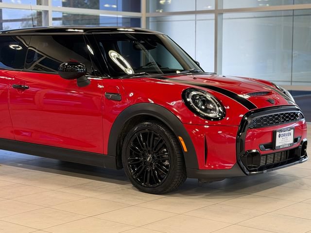 Used 2023 MINI Cooper S w/ Signature Upholstery Package FWD image 5