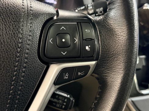 Used 2019 Toyota Sienna XLE w/ XLE Navigation Package image 30