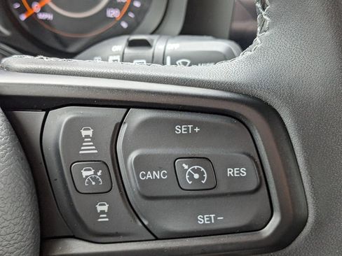 Used 2025 Jeep Wrangler Unlimited Sport AWD/4WD image 25