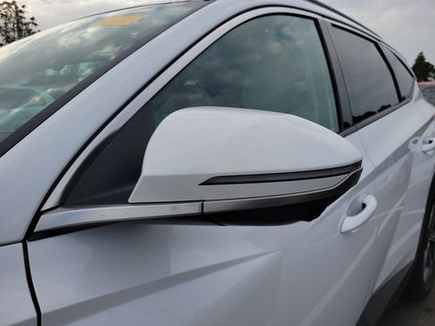 Used 2023 Hyundai Tucson Limited w/ Cargo Package AWD/4WD image 7