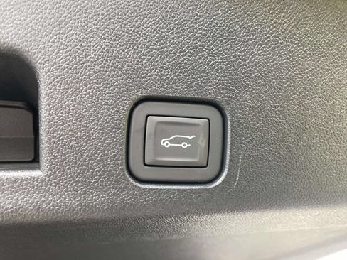 New 2026 Chevrolet Traverse Z71 w/ Enhanced Driving Package AWD/4WD image 12