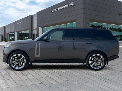 Used 2026 Land Rover Range Rover Long Wheelbase SE AWD/4WD image 2