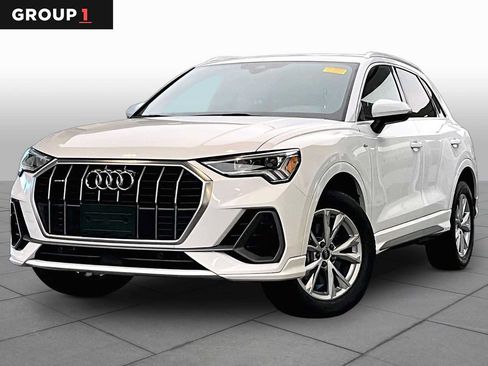 Used 2023 Audi Q3 2.0T Premium w/ Convenience Package AWD/4WD image 1