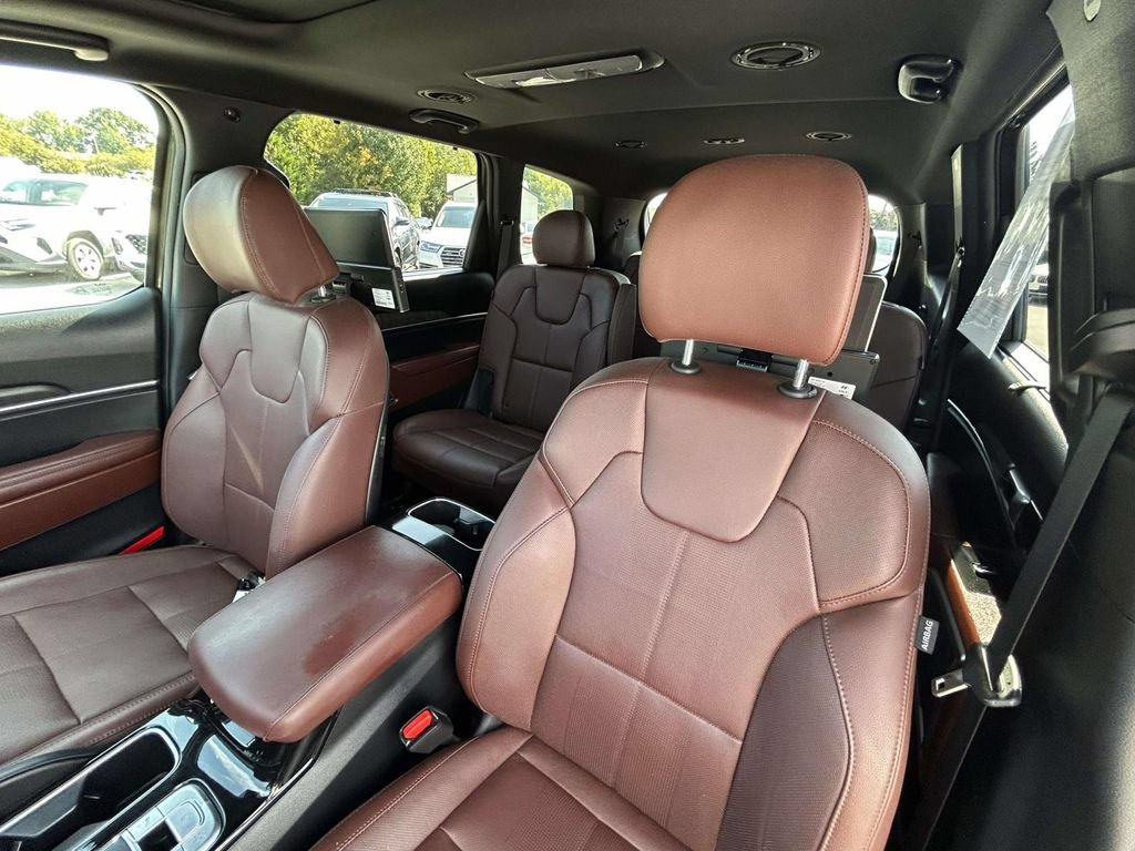 Used 2023 Kia Telluride EX w/ EX Captain's Chair Package FWD image 20