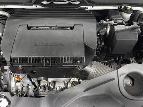 Used 2024 Honda Pilot Touring image 29