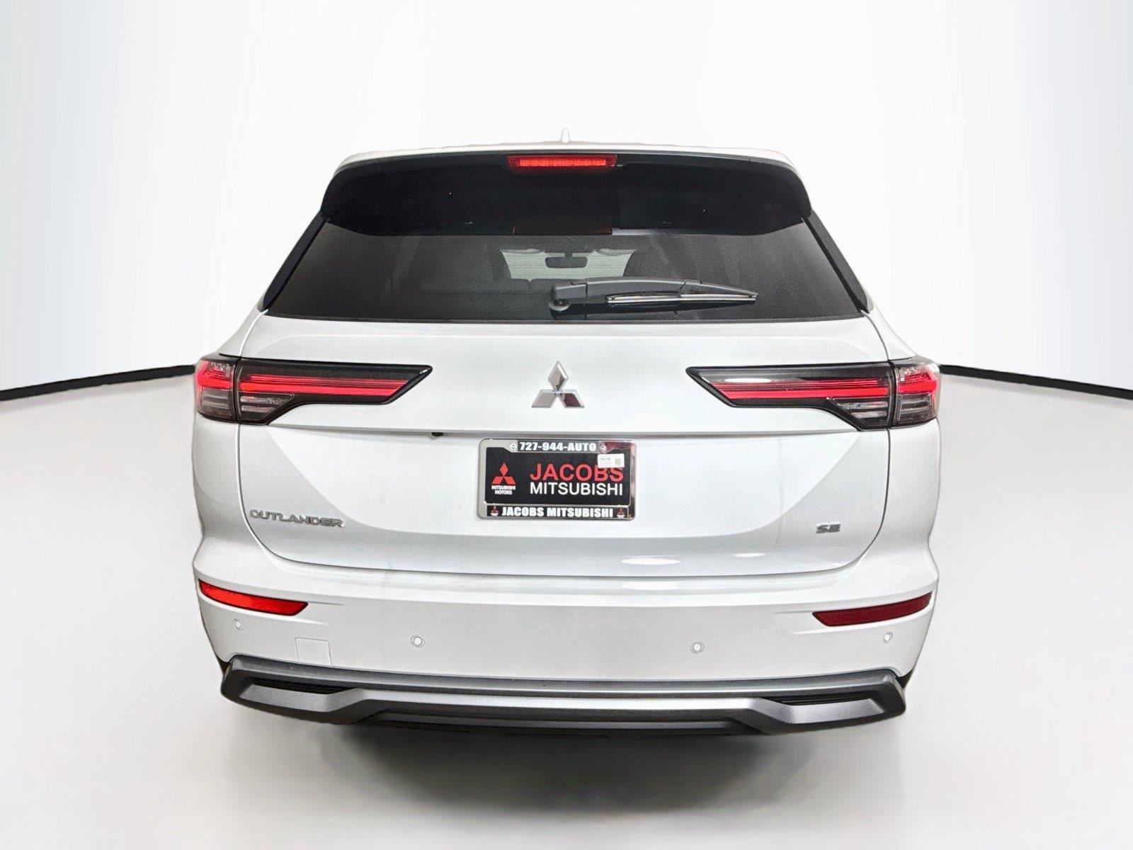 New 2026 Mitsubishi Outlander SE FWD image 4