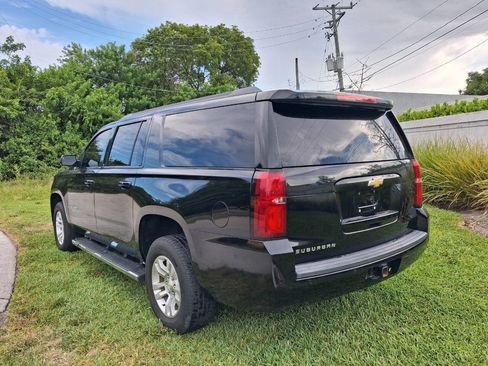 Used 2015 Chevrolet Suburban LT AWD/4WD image 8