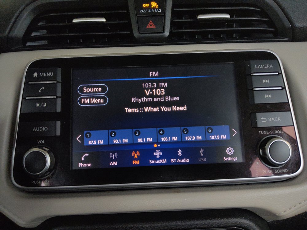 Used 2021 Nissan Versa SV FWD image 25