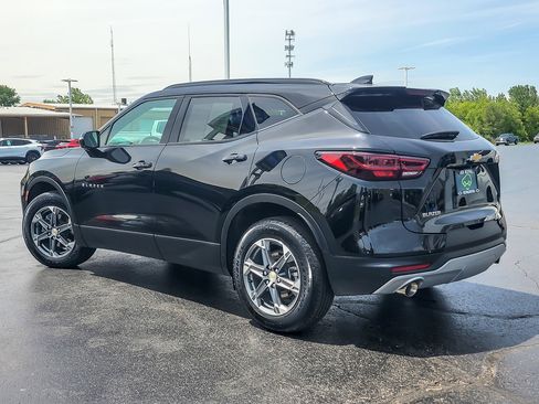 Used 2024 Chevrolet Blazer LT FWD image 7