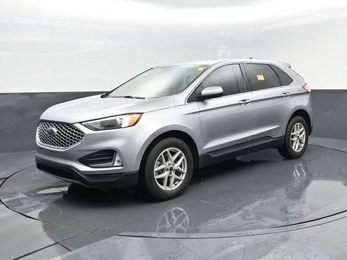 Used 2024 Ford Edge SEL w/ Convenience Package AWD/4WD image 2
