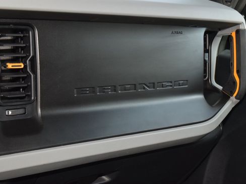 Used 2022 Ford Bronco Badlands image 36