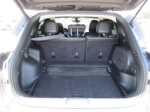 Used 2020 Jeep Cherokee Limited AWD/4WD image 31