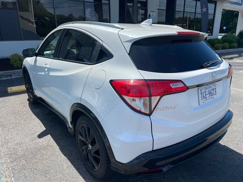 Used 2022 Honda HR-V Sport image 4