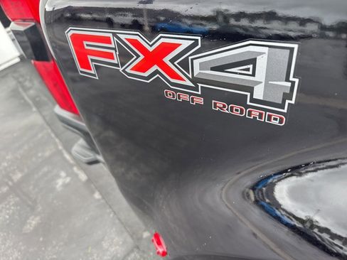 Used 2026 Ford F450 Platinum w/ FX4 Off-Road Package image 12