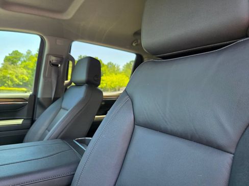 Used 2024 Chevrolet Silverado 1500 LT Trail Boss w/ LT Trail Boss Premium Package AWD/4WD image 13